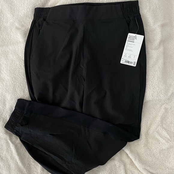 Athleta Pants & Jumpsuits Athlete Textured Brooklyn Jogger Size 8